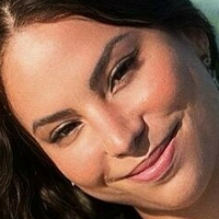 Інгрід Олівейра Оголені