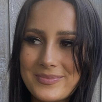 Інніка Ходгсон Оголені