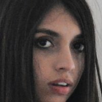 Айріс Абелла Оголені