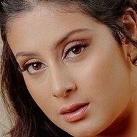 Іша Малвія Оголені