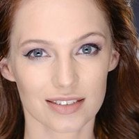Івета Жирікова Оголені