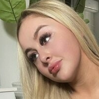 Іззі Девіс Оголені