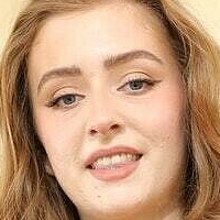 Джен Люсі Оголені