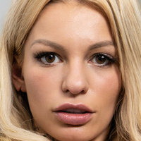 Кайра Кампен Оголені