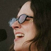 Кеті Кратчфілд Оголені