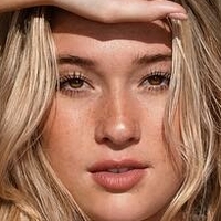 Кайла Ейджонс Оголені