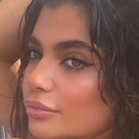 Кріссі Бертон Оголені