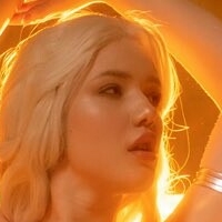 Лада Люмоскос Оголені