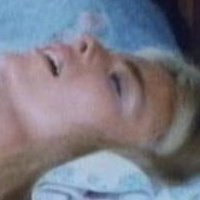 Лара Гріллс Оголені