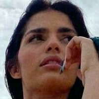 Лаура Ролдан Оголені