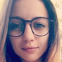 Лор Валее Оголені