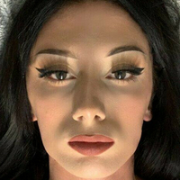 Лейла Міллер Оголені