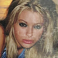 Лія Ньюман Оголені