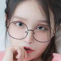 Лі Сол 이설 Оголені