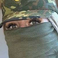 Леоні Кляйн Оголені