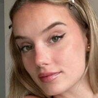 Ліа Сікора Оголені