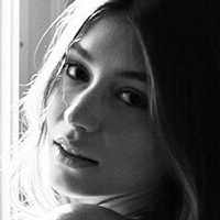 Ліллі Марі Лагодка Оголені