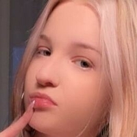 Ліна і Ріна Оголені