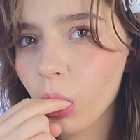 Лізбет Біерс Оголені