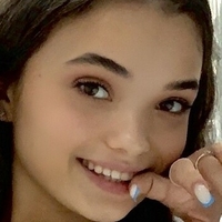 Лола Алфі Оголені