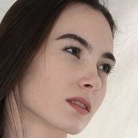 Лола Шері Оголені