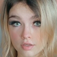 Луна Еш Оголені