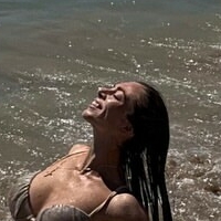 Магдалина Солтан Оголені