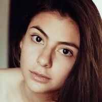 Мануела Велес Оголені