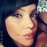 МіезеКоце Оголені