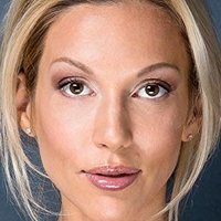 Міріам МакДональд Оголені