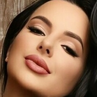 Моллімаркова Оголені