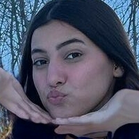 Нурхене Хосіні Оголені