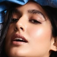 Оджасві Шарма Оголені