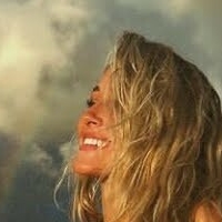 Олівія Масуккі Оголені