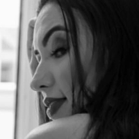 Памела Лібрас Оголені