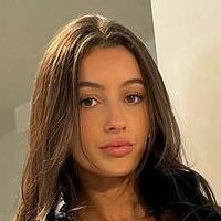 Фібі Чакар Оголені