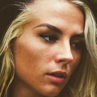 куінбіч Оголені