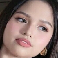 Рея Рівілед Оголені