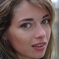 Сара Барзік Оголені
