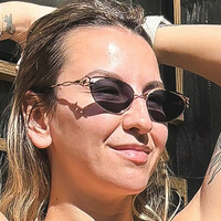 Сара Феар Оголені