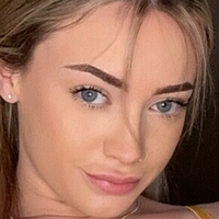 Скарлеттелліскют Оголені