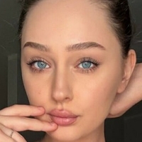 Секси Ві Кі Оголені