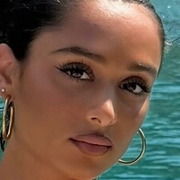 Сієрра Дже Оголені