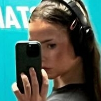 Софія Ізабелла Оголені