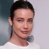 Стефані Корнеліуссен Оголені