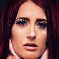 Тана Ліа Оголені