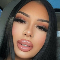 Тік Бедді Окшеллі Оголені