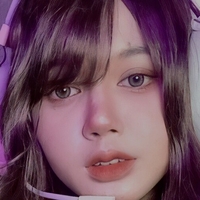 Кселя Оголені