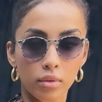 Ясмін Карвальо Оголені