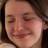 Йогскаст Сара Оголені